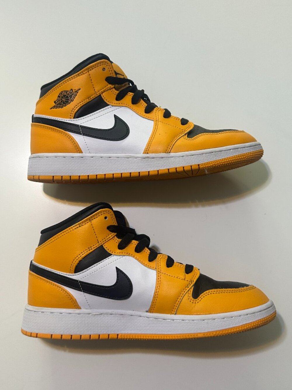 Nike Air Jordan 1 Mid Yellow Ochre GS Youth Size 6.5Y Sneakers No Box